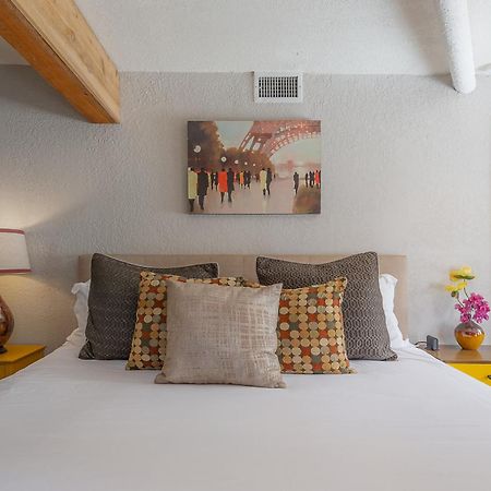 Hidden Couples Loft Retreat In Heights Foodie District Тампа Екстер'єр фото